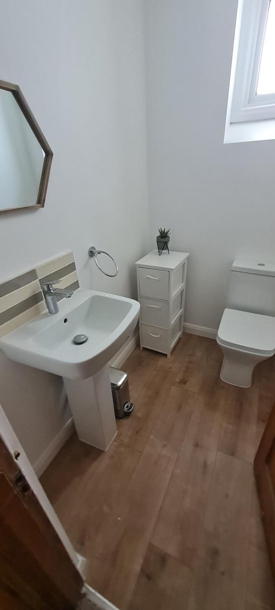 Beach View, 4 Bedroom House Opposite The Sea! Sleeps 10 Сендгейт Екстериор снимка